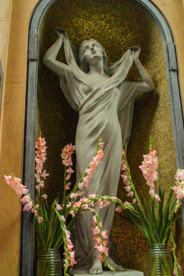 Monument 