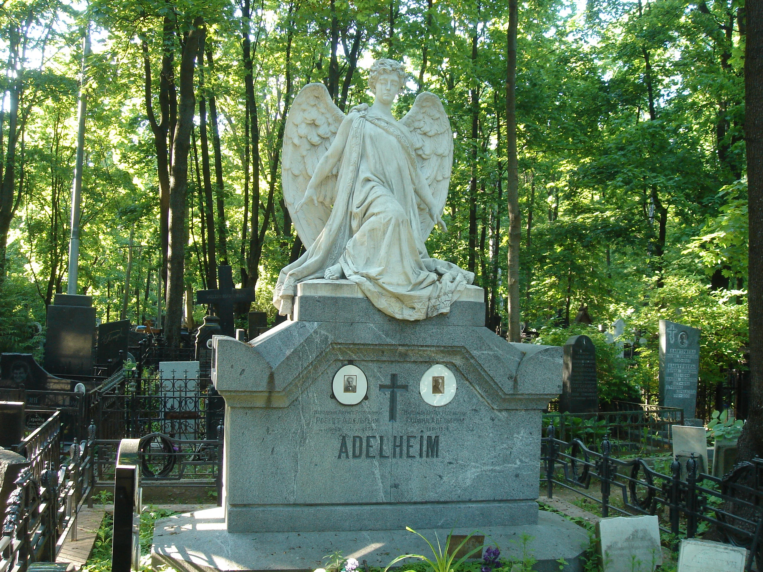 Robert Adelheim